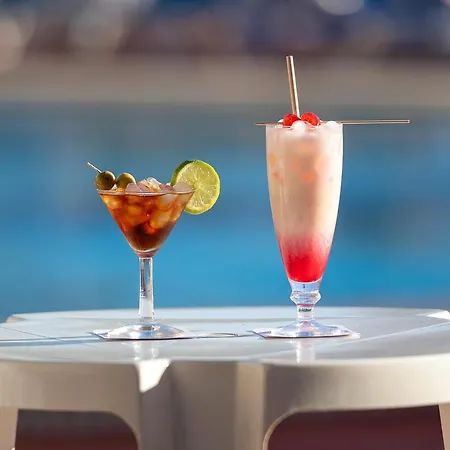 Playas De Торевьиа