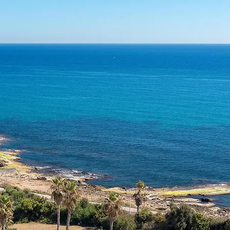 Playas De Торевьиа