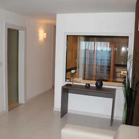 Playas De Торевьиа